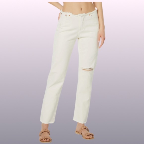 NWT Levi's Women's Ripped Waist Wedgie Jeans - Picture 4 of 9